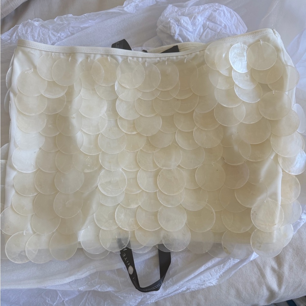 White Fox Boutique Forgiven Aura Shell Mini Skirt in White NEW WITH TAGS - Picture 2 of 4